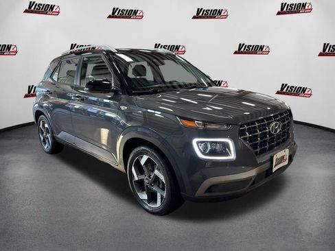 Certified 2023 Hyundai Venue Limited w/ Cargo Package image 3