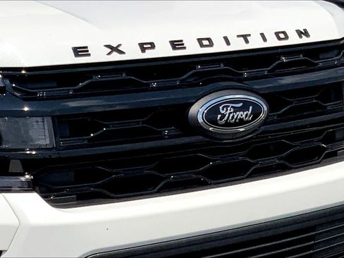 Certified 2022 Ford Expedition Limited RWD image 27