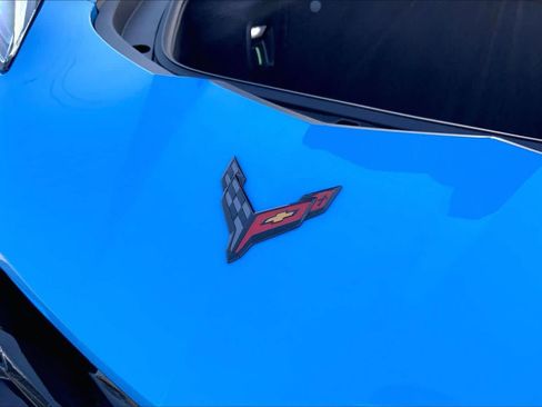 Used 2022 Chevrolet Corvette Stingray Premium Conv w/ Z51 Performance Package RWD image 27