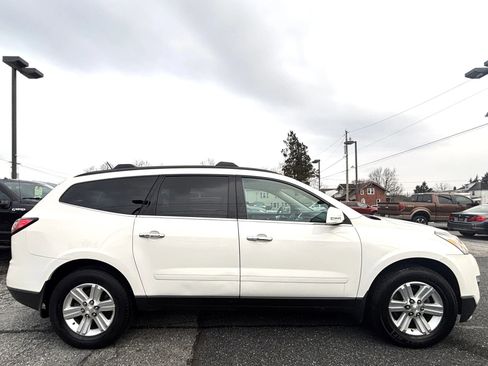 Used 2014 Chevrolet Traverse LT w/ LPO, 'HIT The Road' Package image 6