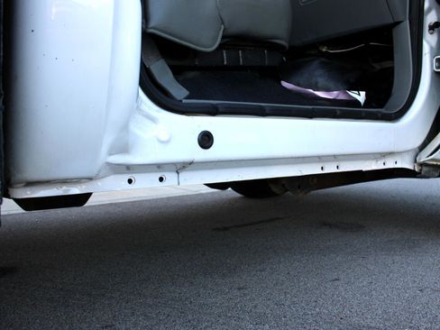 Used 2005 Ford F250 XL image 13