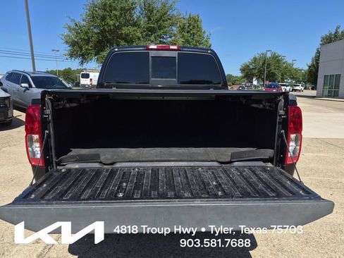 Used 2020 Nissan Frontier SV w/ Midnight Edition Floor Mats AWD/4WD image 9