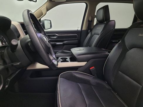 Used 2019 RAM 1500 Laramie RWD image 17