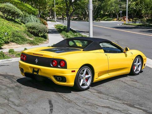 Used 2001 Ferrari 360 Spider RWD image 15