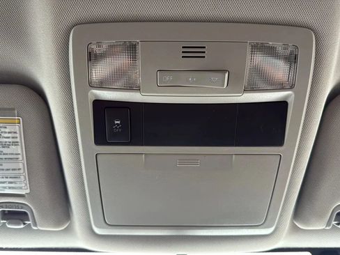 Used 2017 Toyota Tacoma SR5 image 21