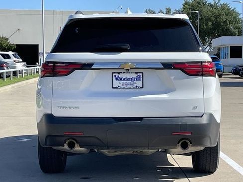 Used 2023 Chevrolet Traverse LT FWD image 5