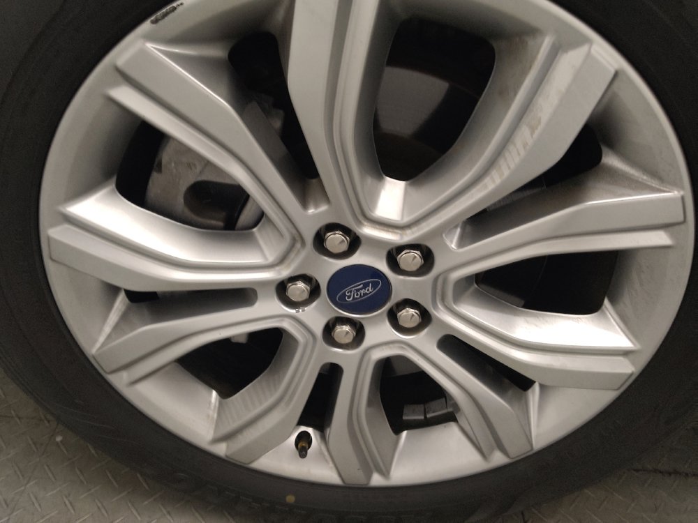 Used 2021 Ford Edge Titanium w/ Cargo Accessory Package FWD image 31
