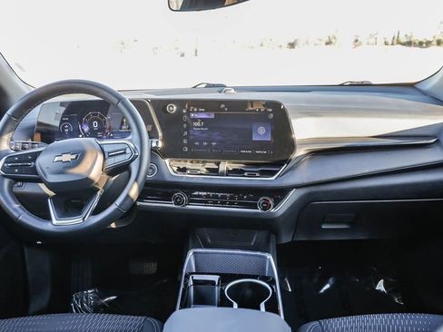 Used 2025 Chevrolet Equinox LT image 13