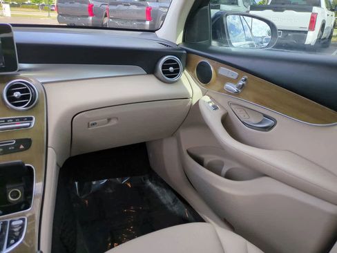 Used 2019 Mercedes-Benz GLC 300 image 16