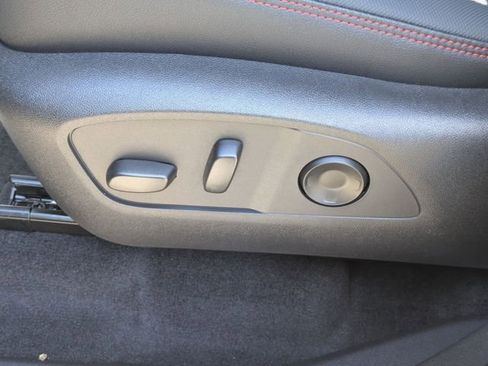 New 2026 Chevrolet Traverse RS image 12