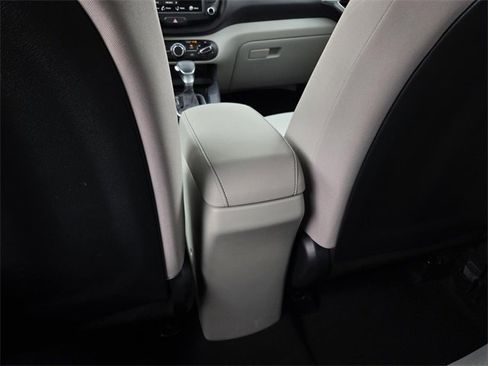 Certified 2025 Kia Soul LX w/ LX Technology Package image 15