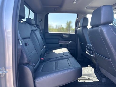 Used 2022 GMC Sierra 3500 Denali w/ Denali Ultimate Package image 12