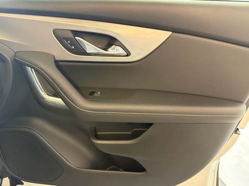 Certified 2025 Chevrolet Blazer LT image 25