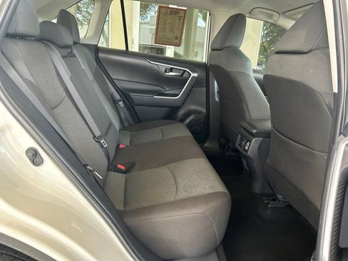 Used 2025 Toyota RAV4 XLE FWD image 26