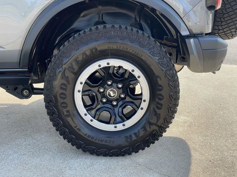 Used 2024 Ford Bronco Badlands image 50