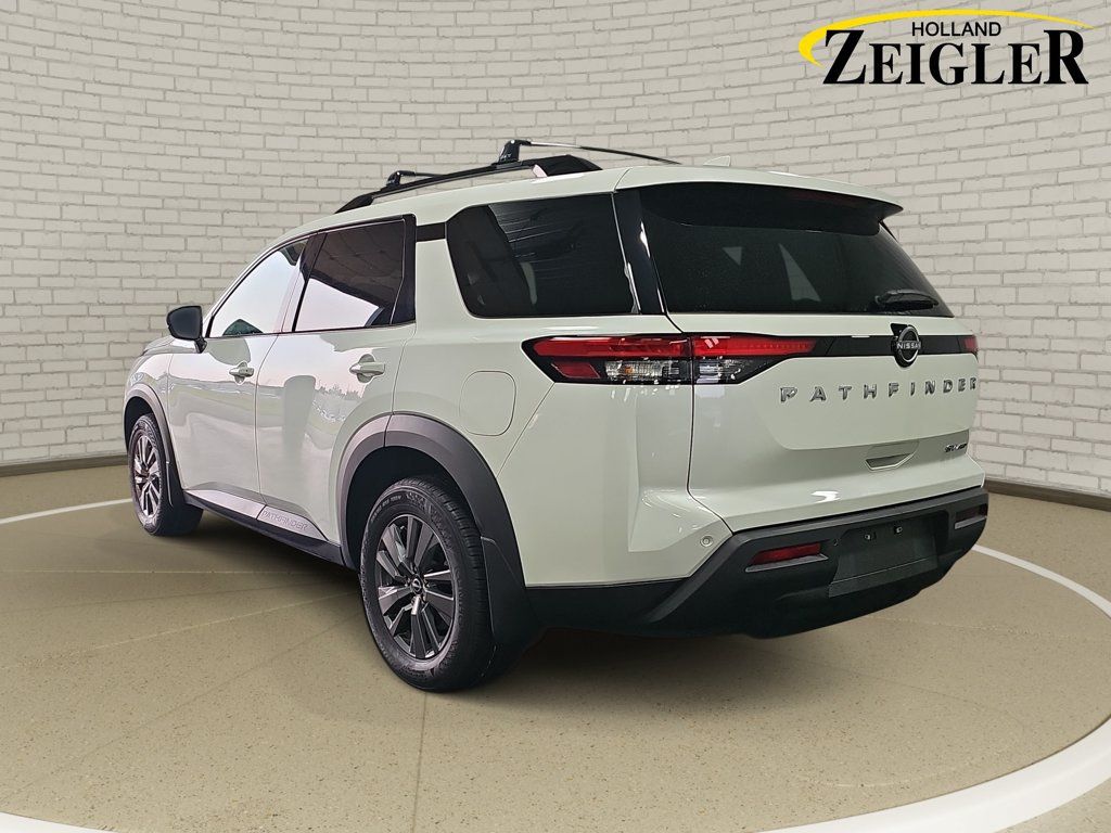 Certified 2024 Nissan Pathfinder SV AWD/4WD image 7