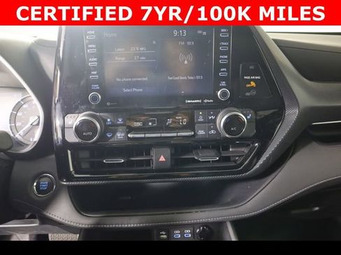 Used 2022 Toyota Highlander XSE AWD/4WD image 25