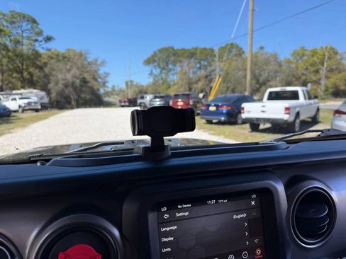 Used 2021 Jeep Wrangler Unlimited Sport image 37