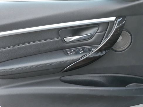 Used 2018 BMW 340i xDrive Sedan image 9