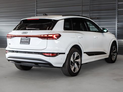 Certified 2025 Audi Q6 e-tron Premium Plus w/ Premium Plus AWD/4WD image 19