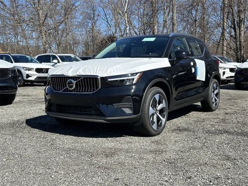 New 2025 Volvo XC40 B5 Core w/ Protection Package Premier image 1