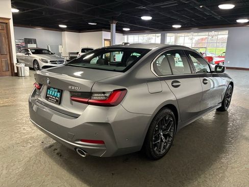 Used 2025 BMW 330i xDrive Sedan image 5