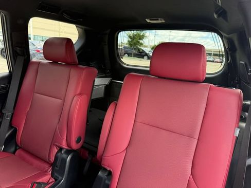 Used 2023 Lexus GX 460 Premium AWD/4WD image 28