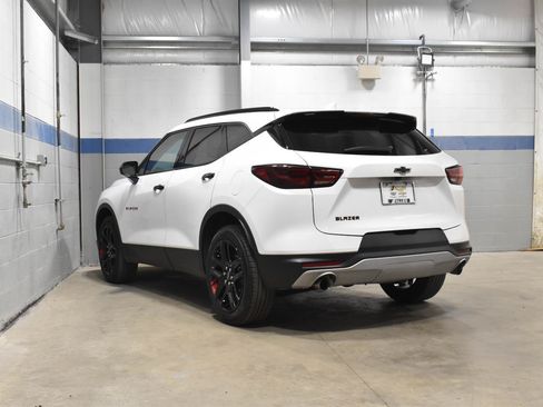 Used 2023 Chevrolet Blazer LT w/ Convenience Package FWD image 23