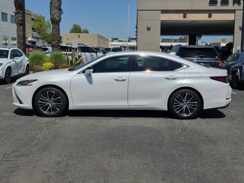 Used 2025 Lexus ES 350 w/ Premium Package FWD image 8