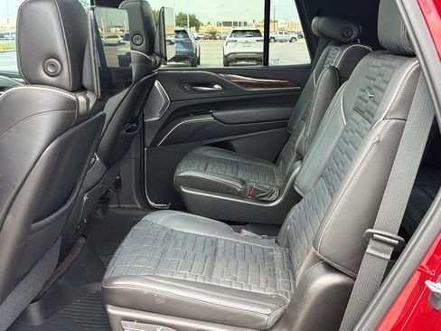 Used 2021 Cadillac Escalade Sport Platinum w/ LPO, ONYX Package AWD/4WD image 21