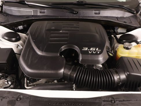 Used 2022 Dodge Charger SXT w/ Leather Interior Group RWD image 21