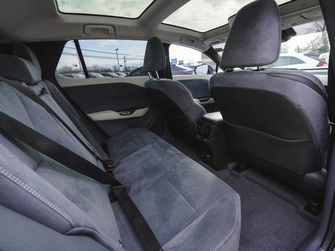 Used 2023 Lexus RZ 450e Premium image 33