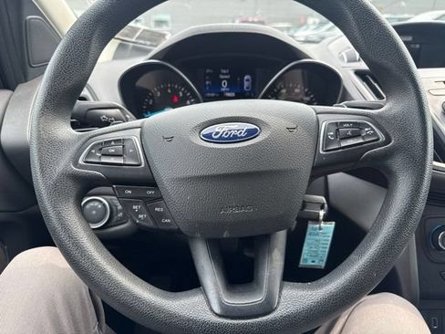 Used 2017 Ford Escape SE w/ SE Cold Weather Package AWD/4WD image 12