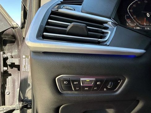 Used 2022 BMW X7 xDrive40i w/ Executive Package image 36