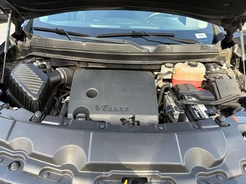 Used 2021 Chevrolet Traverse LS w/ LPO, Cargo Package FWD image 11