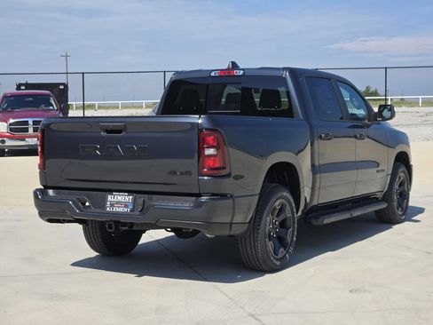 New 2026 RAM 1500 Express AWD/4WD image 4