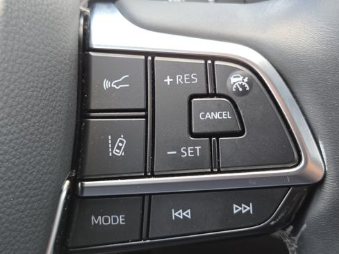 Used 2020 Toyota Highlander Limited AWD/4WD image 15