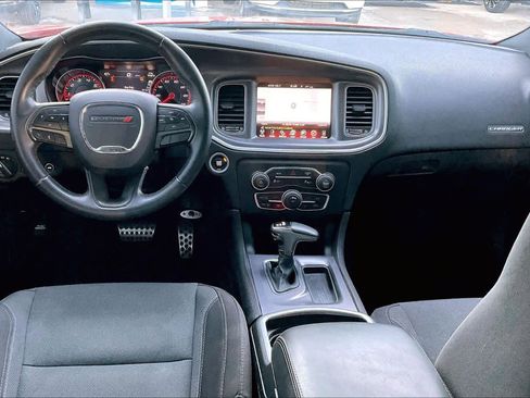 Used 2019 Dodge Charger SXT image 15