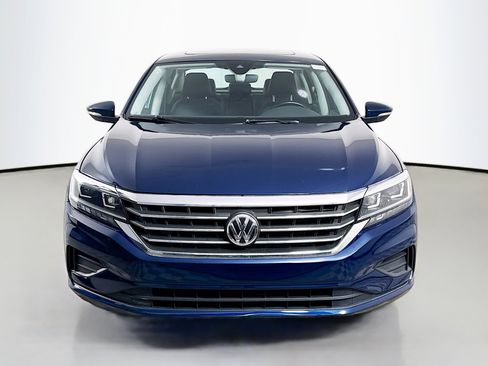 Used 2020 Volkswagen Passat 2.0T SE w/ Sunroof Package image 2