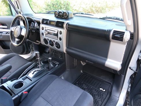 Used 2007 Toyota FJ Cruiser 4WD image 39