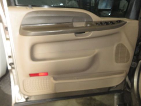 Used 2004 Ford F250 Lariat AWD/4WD image 19