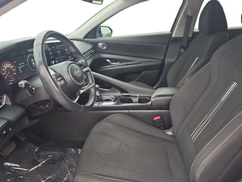 Used 2021 Hyundai Elantra SEL w/ Convenience Package FWD image 9