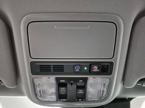 Used 2021 Honda Pilot Touring image 23