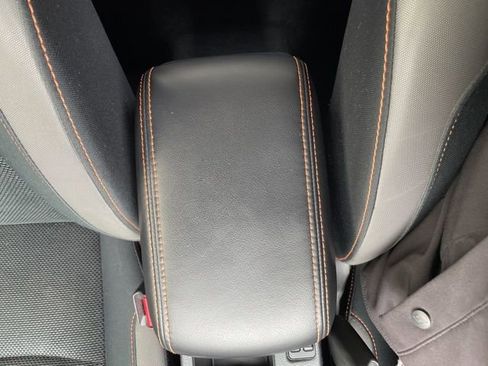 Used 2017 Subaru Crosstrek 2.0i Premium image 10