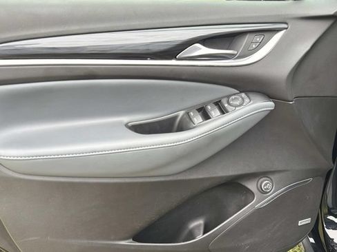 Used 2023 Buick Enclave Essence w/ Experience Buick Package FWD image 20