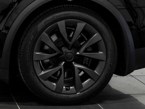 Used 2023 Tesla Model X AWD/4WD image 47