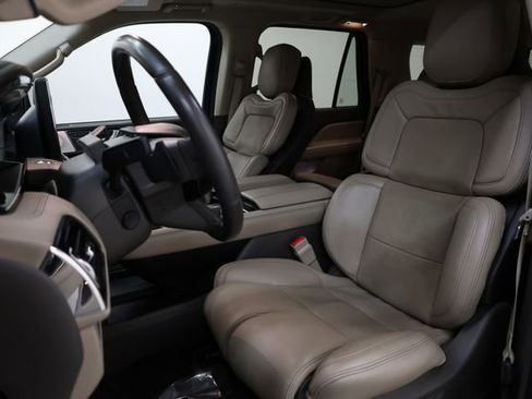 Used 2023 Lincoln Navigator Reserve image 54