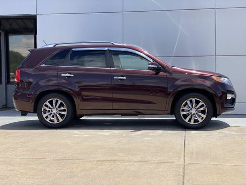 Used 2013 Kia Sorento SX w/ SX Premium Pkg FWD image 3