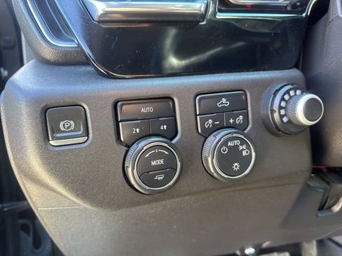 Used 2023 Chevrolet Silverado 1500 LT AWD/4WD image 17