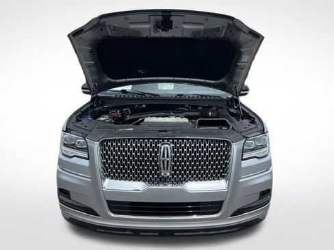 Used 2022 Lincoln Navigator L Reserve image 18